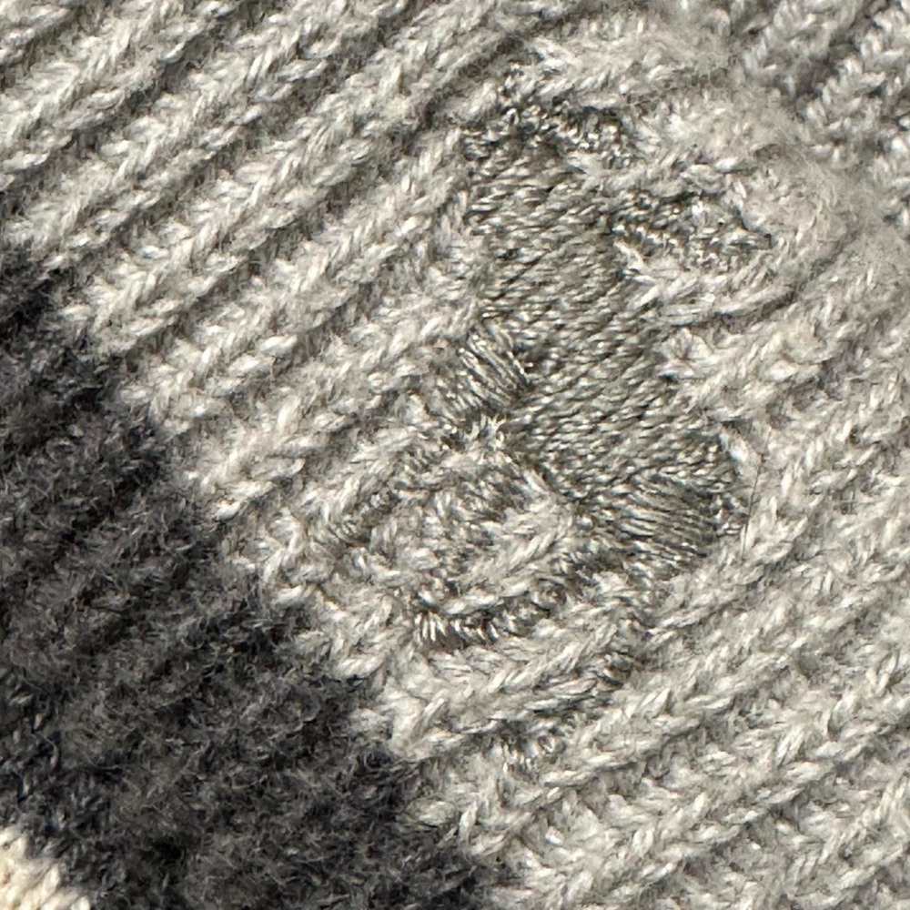 Vintage Abercrombie & Fitch gray striped beanie - Picture 3 of 5